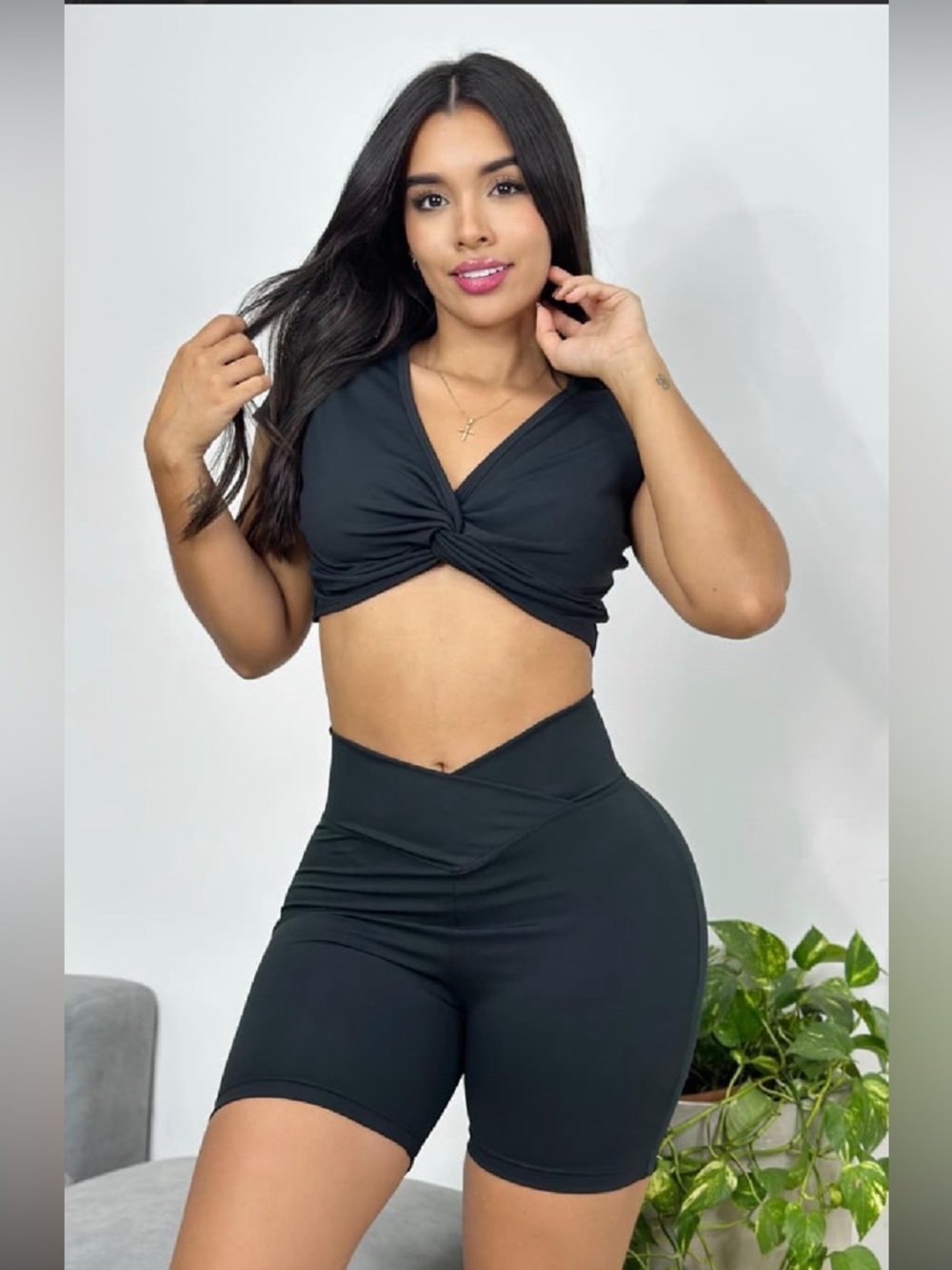 Twist Front Crop Top & High-Waist Biker Shorts Set - Black